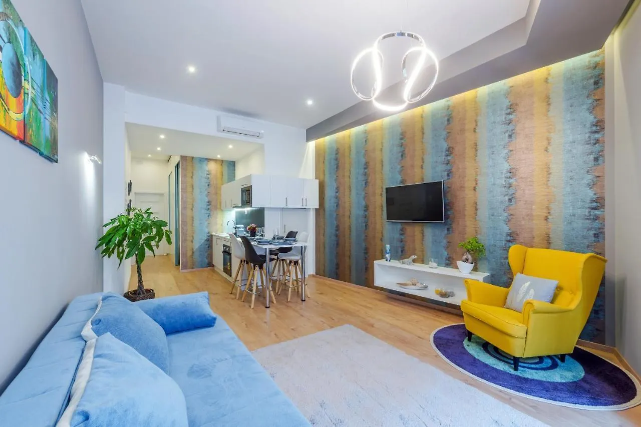 Amber / Navy Design Apartments With A/C Budapest Hungary